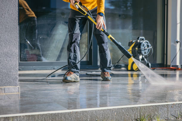 Best Deck Pressure Washing  in Chelsea Cove, NY